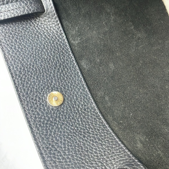 Classic black GiGi New York Tori Leather Travel Tote - Picture 6 of 6